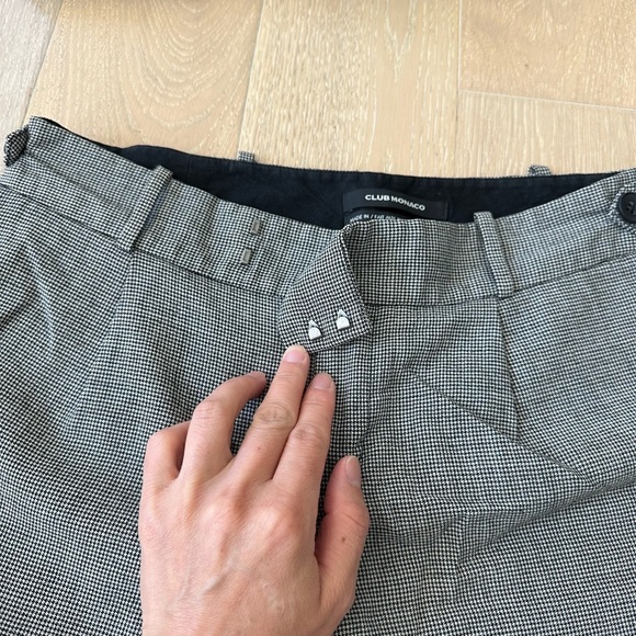 Club Monaco Women’s  Patterned Shorts - Picture 3 of 6